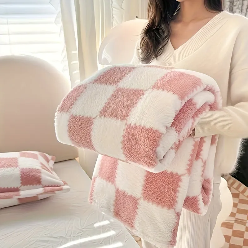 1pc Cozy Traditional Style Plaid Flannel Blanket, Red And White Or Black And White, Soft Panda Velvet (Polyester Fiber), Warm Travel Pet Blanket For Dogs And Cats, Washable