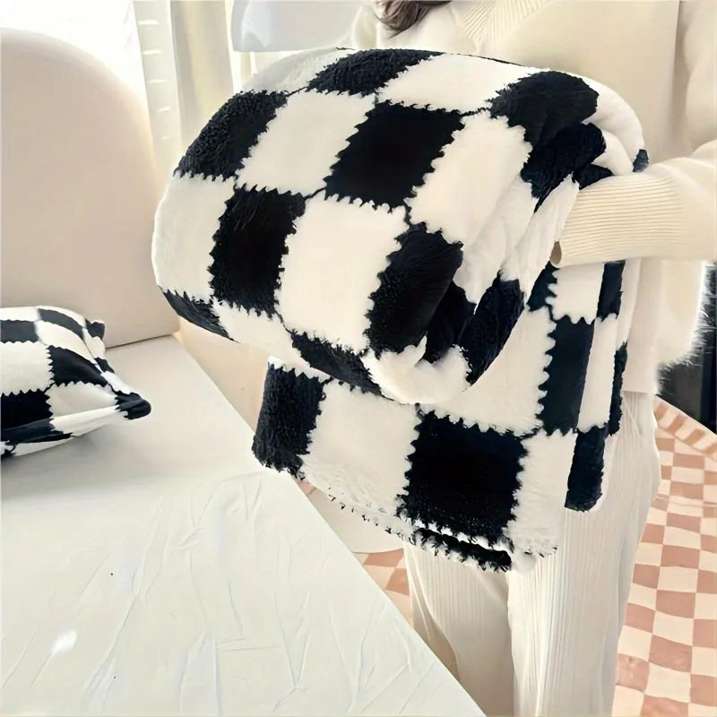 1pc Cozy Traditional Style Plaid Flannel Blanket, Red And White Or Black And White, Soft Panda Velvet (Polyester Fiber), Warm Travel Pet Blanket For Dogs And Cats, Washable